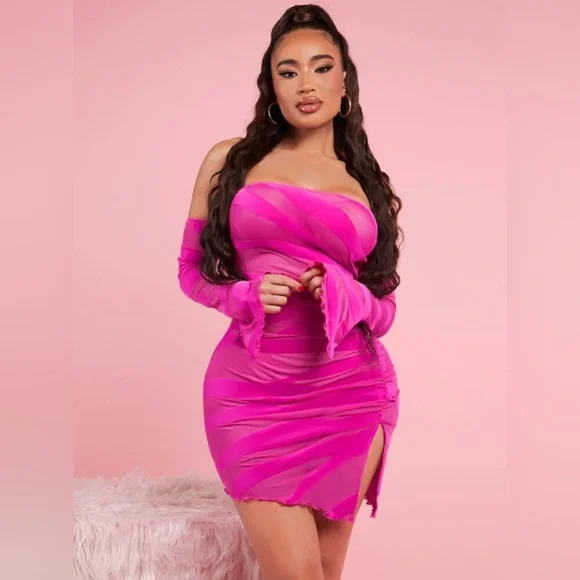 Off Shoulder Split Thigh Ruched Bodycon Dress - Picture 4 of 8